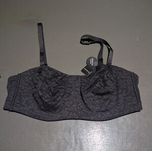 Torrid Black Lace Strapless Unlined Underwire Balconette Bra Size 40C NWT